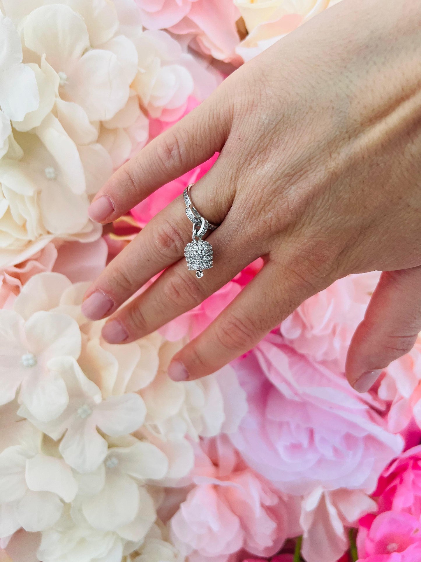 ANELLO CAMPANELLA ZIRCONI