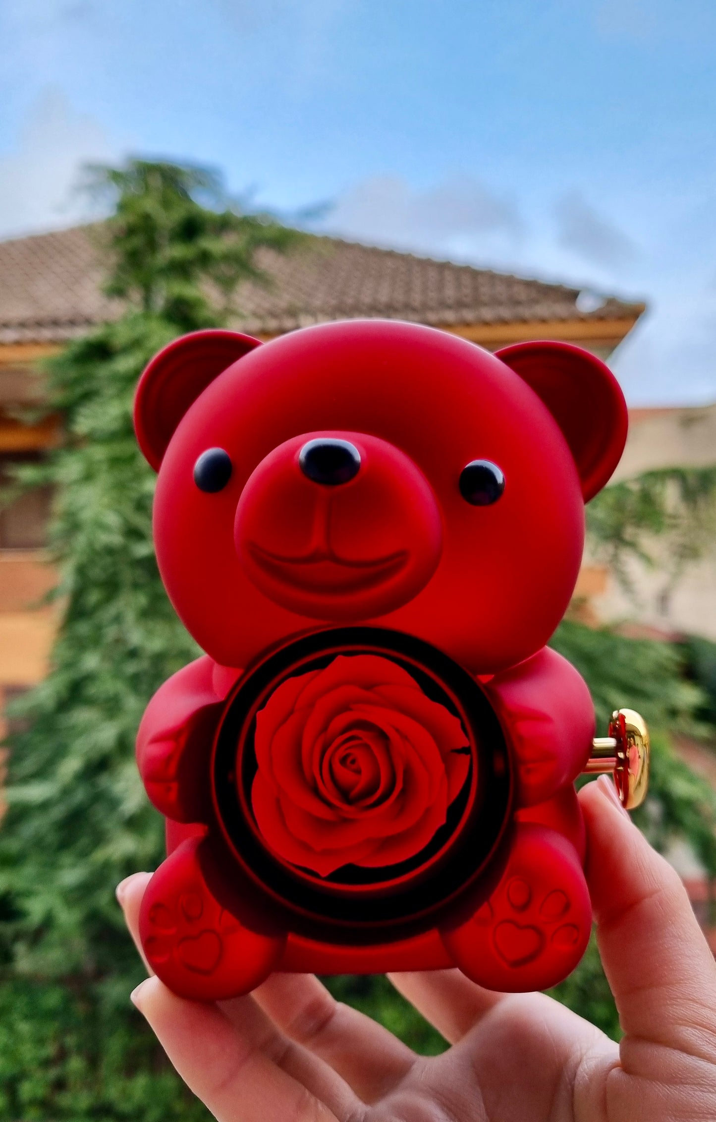 Orsetto con Anello Cuore in Zirconi – Il Regalo Perfetto per Lei ❤️