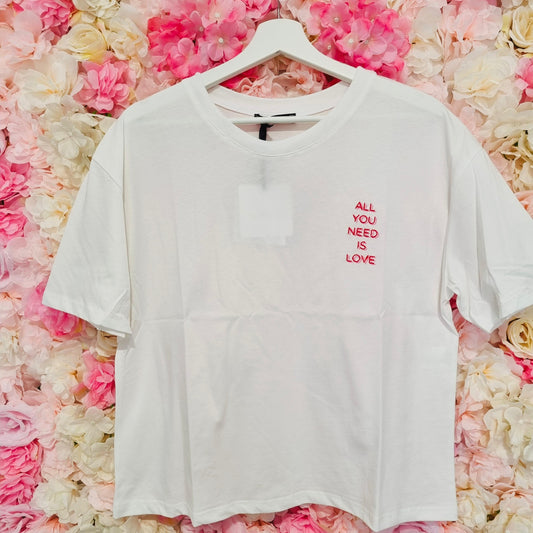 T-SHIRT LUMINA “ALL YOU NEED IS LOVE”
